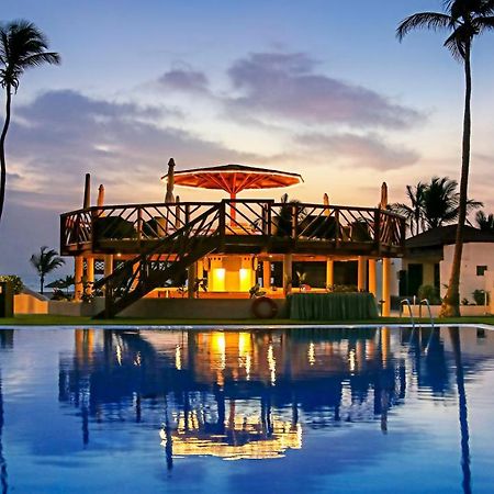 Sunbeach Hotel & Resort Bakau 外观 照片