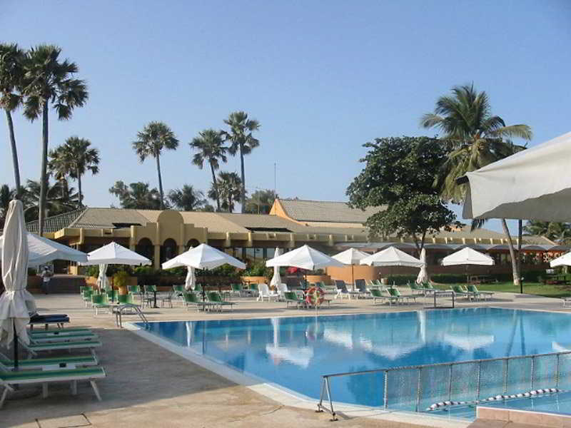 Sunbeach Hotel & Resort Bakau 外观 照片