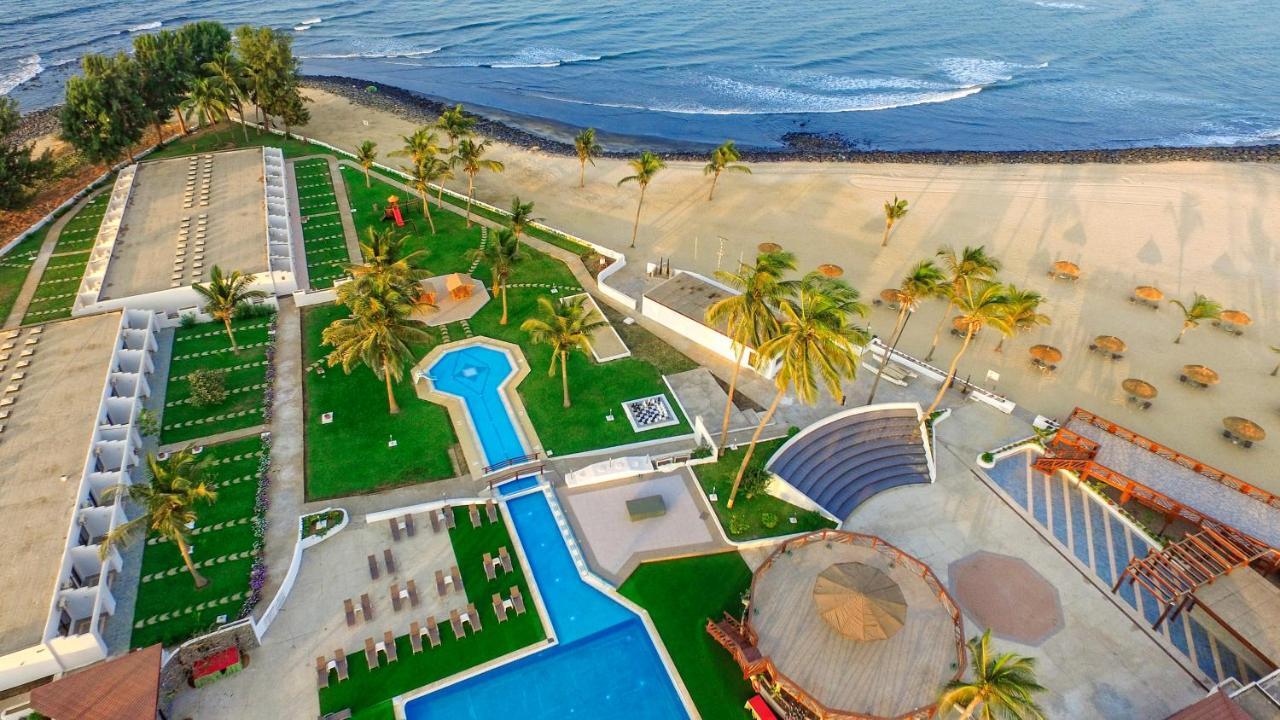 Sunbeach Hotel & Resort Bakau 外观 照片