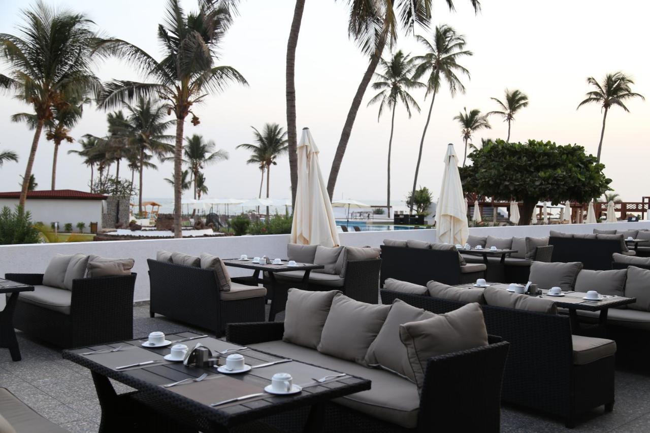Sunbeach Hotel & Resort Bakau 外观 照片