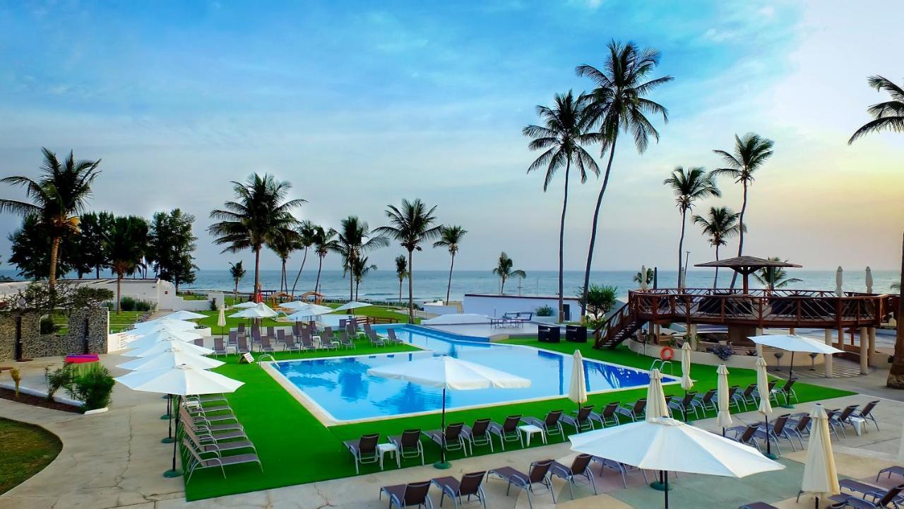 Sunbeach Hotel & Resort Bakau 外观 照片